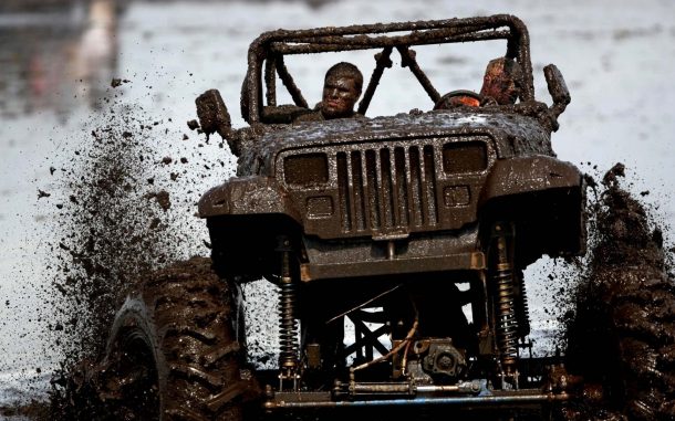 Jeep Wrangler mud bog